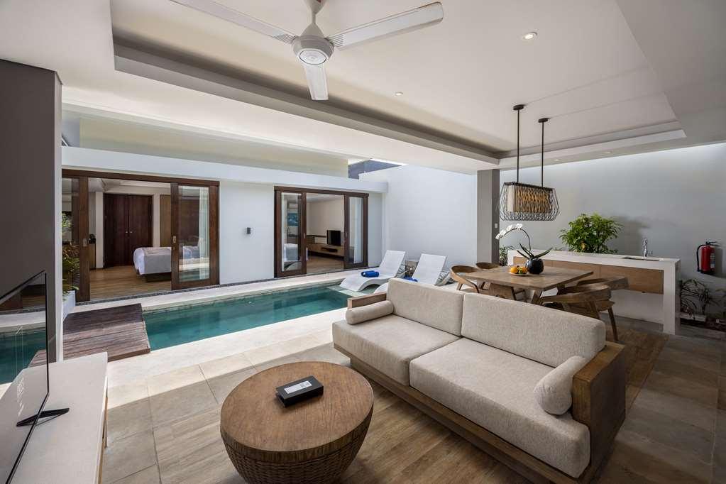 Hotel Cross Bali Breakers Jimbaran Pokój zdjęcie